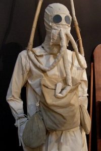 fotograf&iacute;a de traje de buzo antiguo