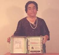 Foto de Ángela Ruiz Robles con su invento