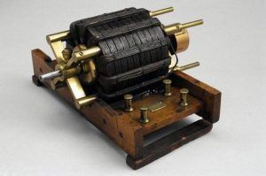 Foto del primer motor de Tesla