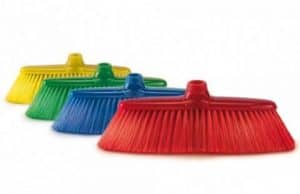 imagen de escobas de colores