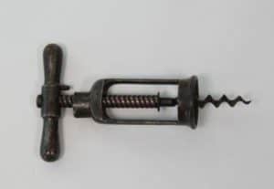 Imagen de sacacorchos antiguo de tornillo